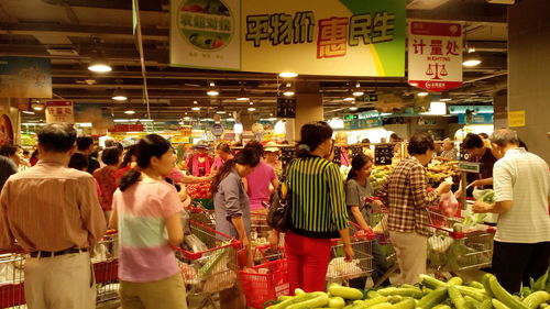 购物中心里的亏损厮杀 当割舍在即,超市赛道迎来价值回归终点,永辉的三十年浮沉始于聚焦也以聚焦开场?